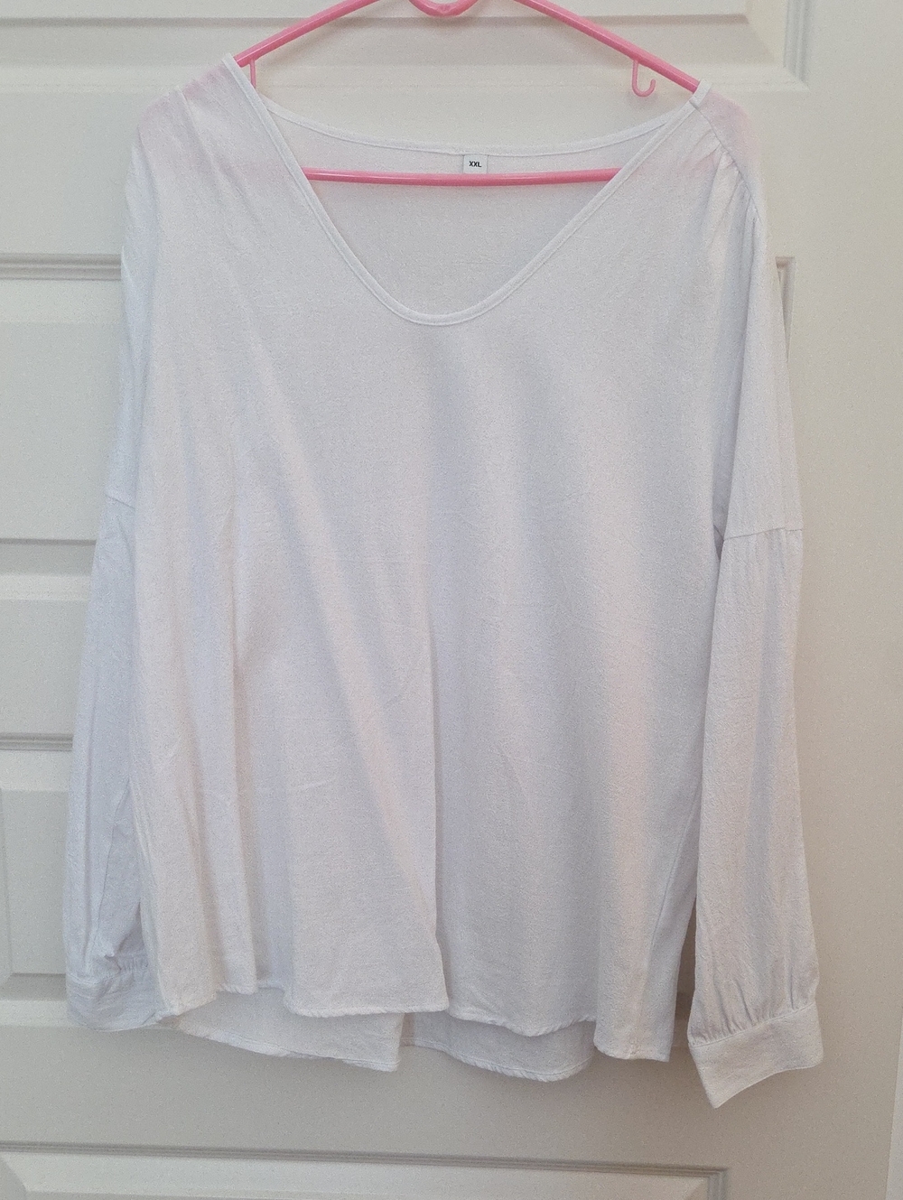 Women’s White V-Neck Long Sleeve Top